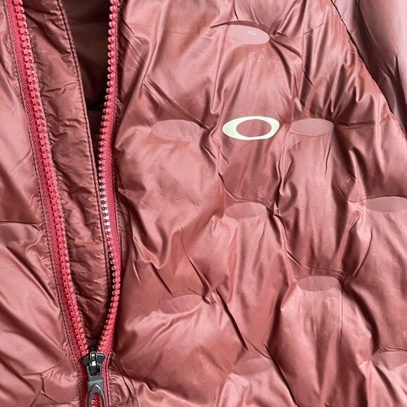 Oakley Drift-o-Puff Men’s Ski Jacket in Granache color - Picture 6 of 6